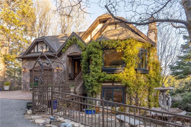 26335 Walnut Hills Drive, Lake Arrowhead, CA 92352