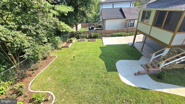 2122 N THOMAS ST, Arlington, VA 22207