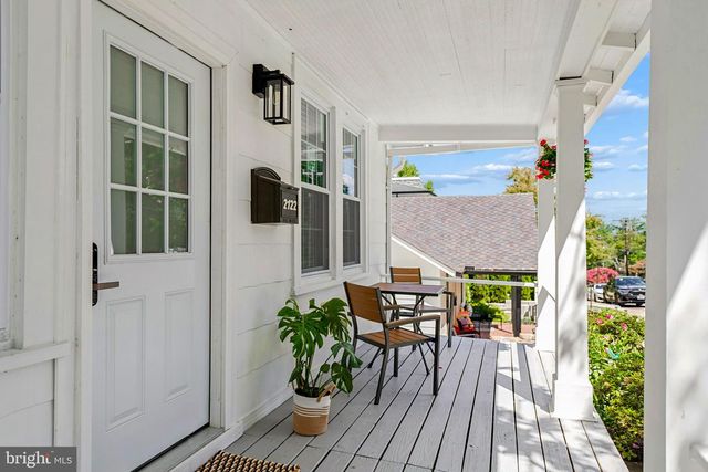 2122 N THOMAS ST, Arlington, VA 22207