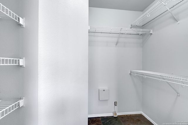 9406 SWANS XING, San Antonio, TX 78250