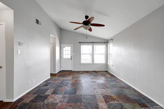 9406 SWANS XING, San Antonio, TX 78250
