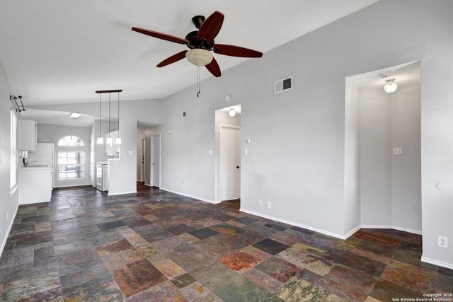 9406 SWANS XING, San Antonio, TX 78250