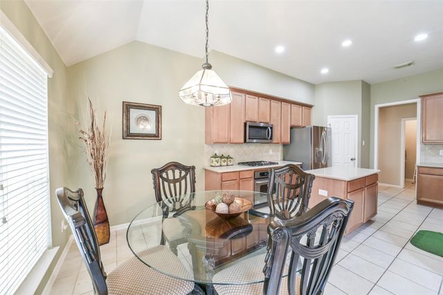 2612 Sun Flare Lane, Pearland, TX 77584