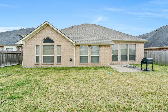 2612 Sun Flare Lane, Pearland, TX 77584