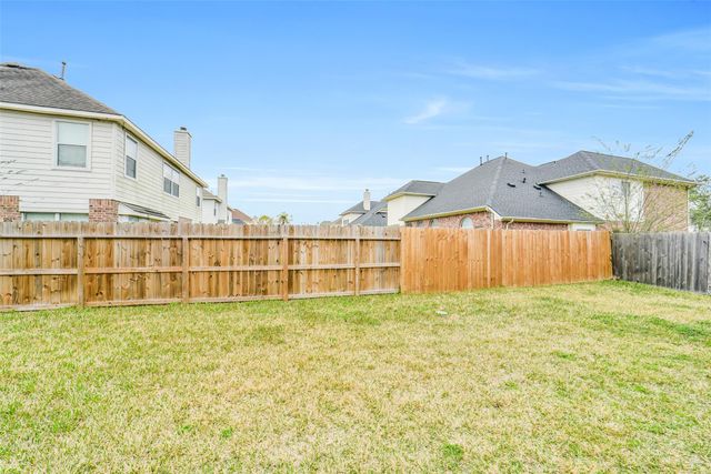 2612 Sun Flare Lane, Pearland, TX 77584