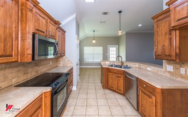 141 Satinwood Cir, Haughton, LA 71037