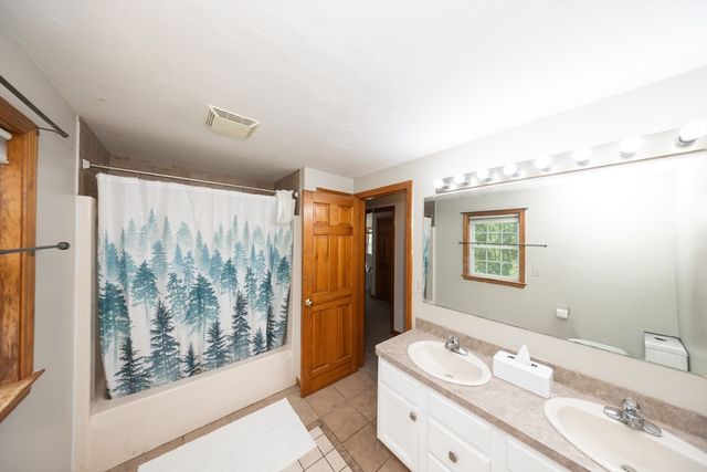 22 Haven Hill Road, Rutland, MA 01543