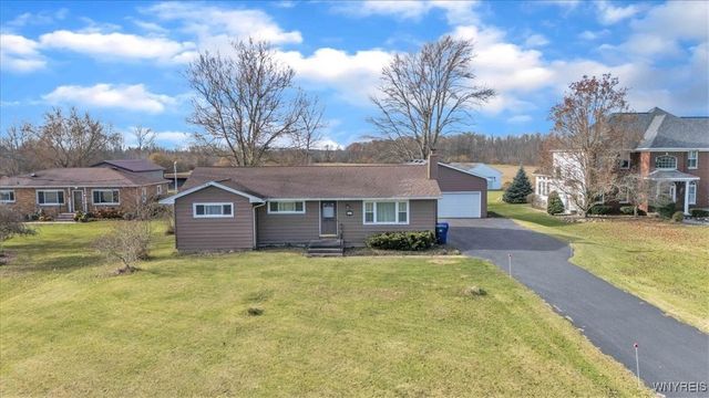 4567 Beach Ridge Road, Pendleton, NY 14094