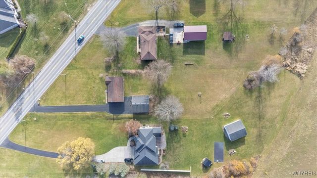 4567 Beach Ridge Road, Pendleton, NY 14094