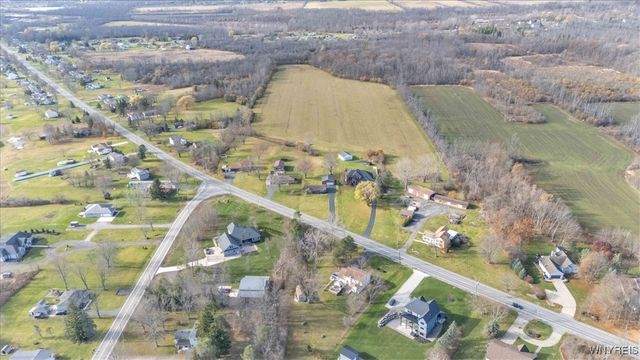 4567 Beach Ridge Road, Pendleton, NY 14094