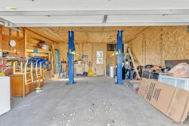 4567 Beach Ridge Road, Pendleton, NY 14094