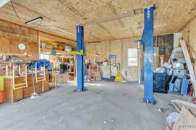 4567 Beach Ridge Road, Pendleton, NY 14094