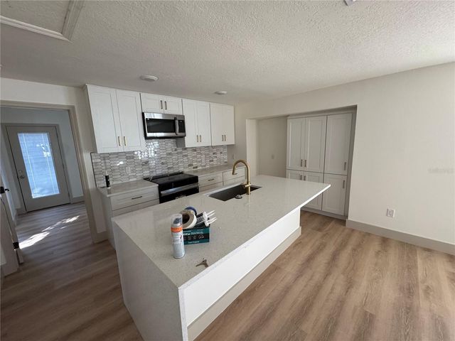 290 E MINNESOTA AVENUE, Orange City, FL 32763