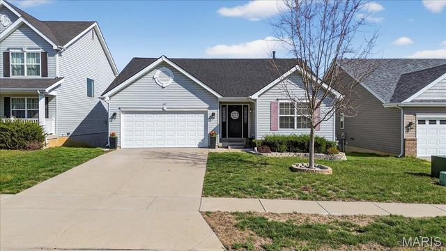 207 Bluestem Lane, O'fallon, MO 63366