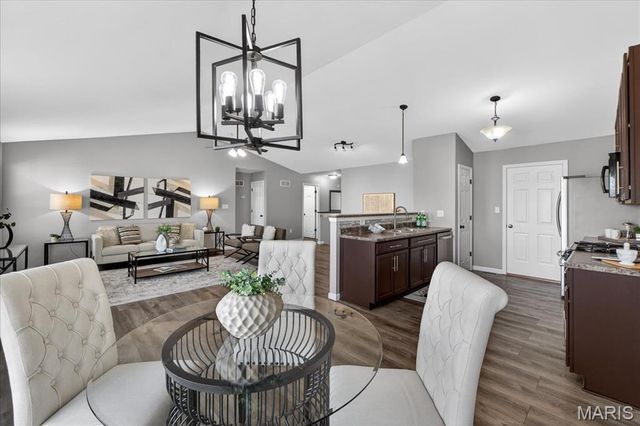 207 Bluestem Lane, O'fallon, MO 63366