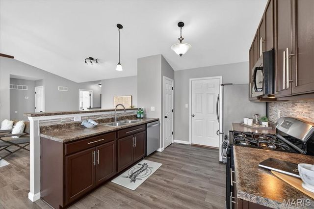 207 Bluestem Lane, O'fallon, MO 63366