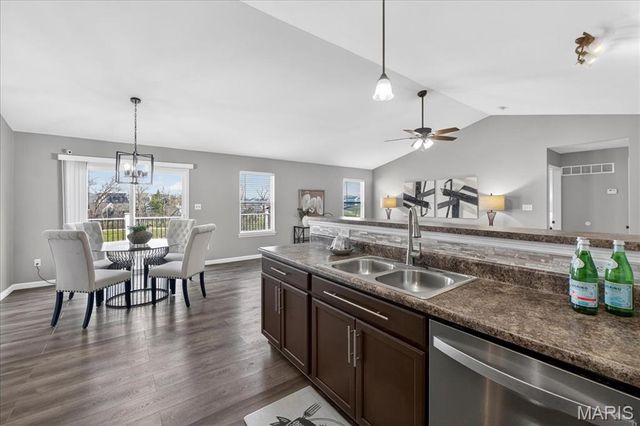 207 Bluestem Lane, O'fallon, MO 63366