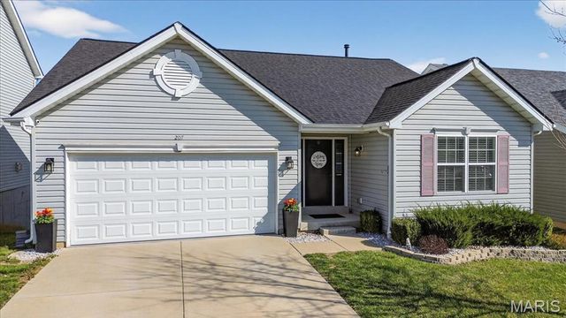 207 Bluestem Lane, O'fallon, MO 63366