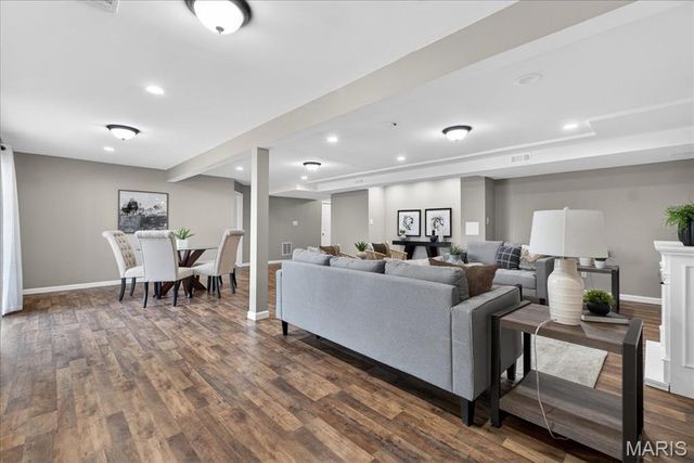 207 Bluestem Lane, O'fallon, MO 63366