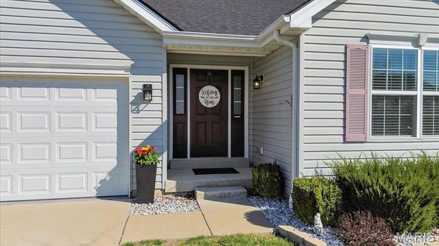 207 Bluestem Lane, O'fallon, MO 63366