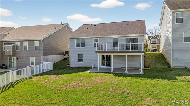 207 Bluestem Lane, O'fallon, MO 63366