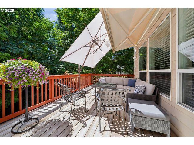 23060 BLAND Cir, West Linn, OR 97068