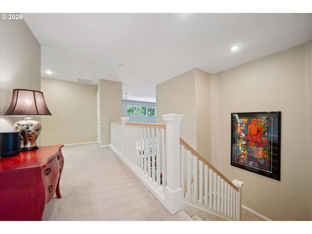 23060 BLAND Cir, West Linn, OR 97068