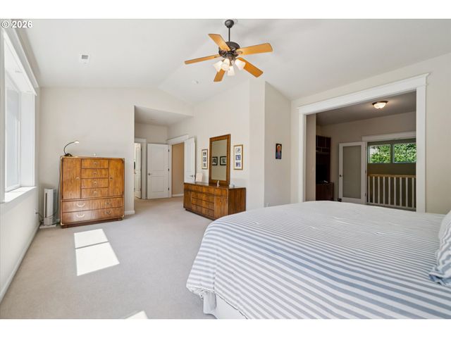 23060 BLAND Cir, West Linn, OR 97068