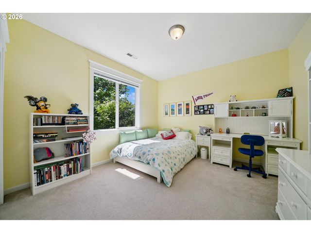 23060 BLAND Cir, West Linn, OR 97068