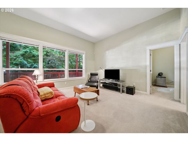 23060 BLAND Cir, West Linn, OR 97068