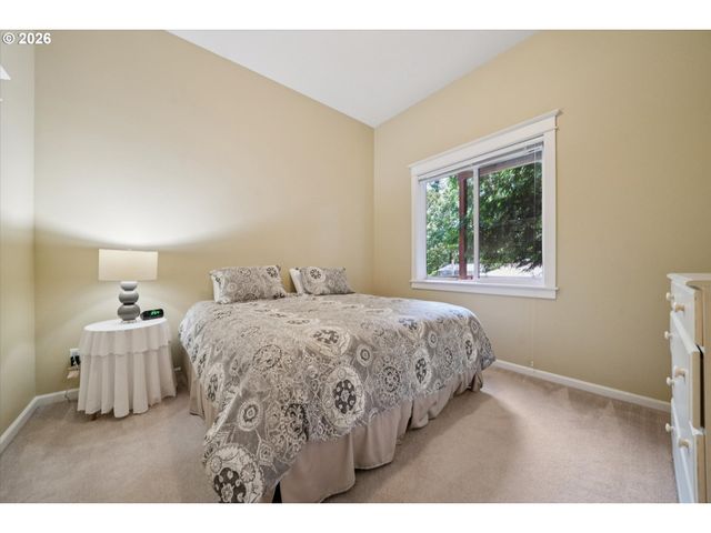 23060 BLAND Cir, West Linn, OR 97068