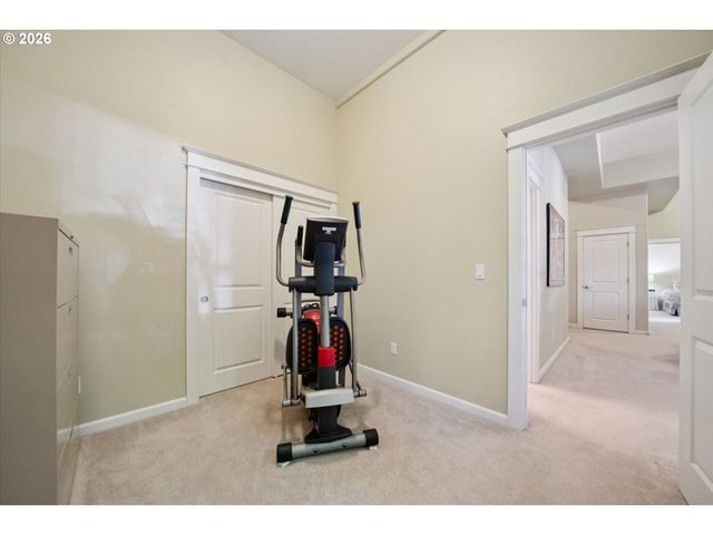 23060 BLAND Cir, West Linn, OR 97068