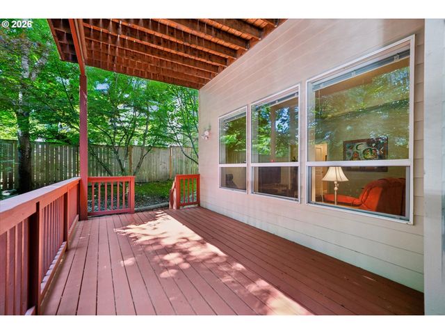 23060 BLAND Cir, West Linn, OR 97068