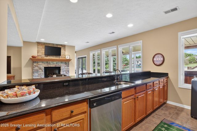 505 W Spring Meadows Lane, Dewitt, MI 48820
