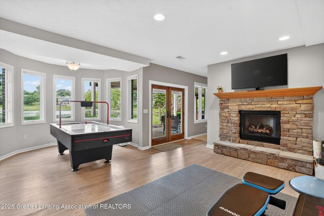 505 W Spring Meadows Lane, Dewitt, MI 48820