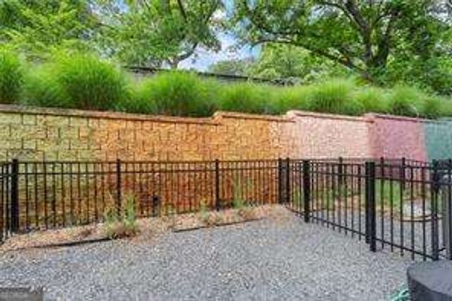 152 Color Circle, Atlanta, GA 30317