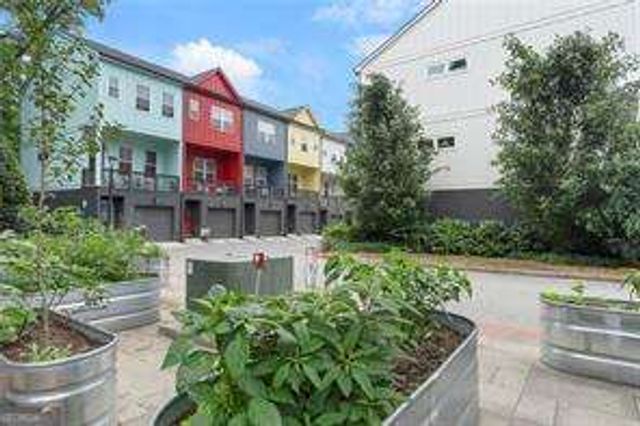 152 Color Circle, Atlanta, GA 30317