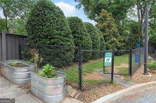 152 Color Circle, Atlanta, GA 30317
