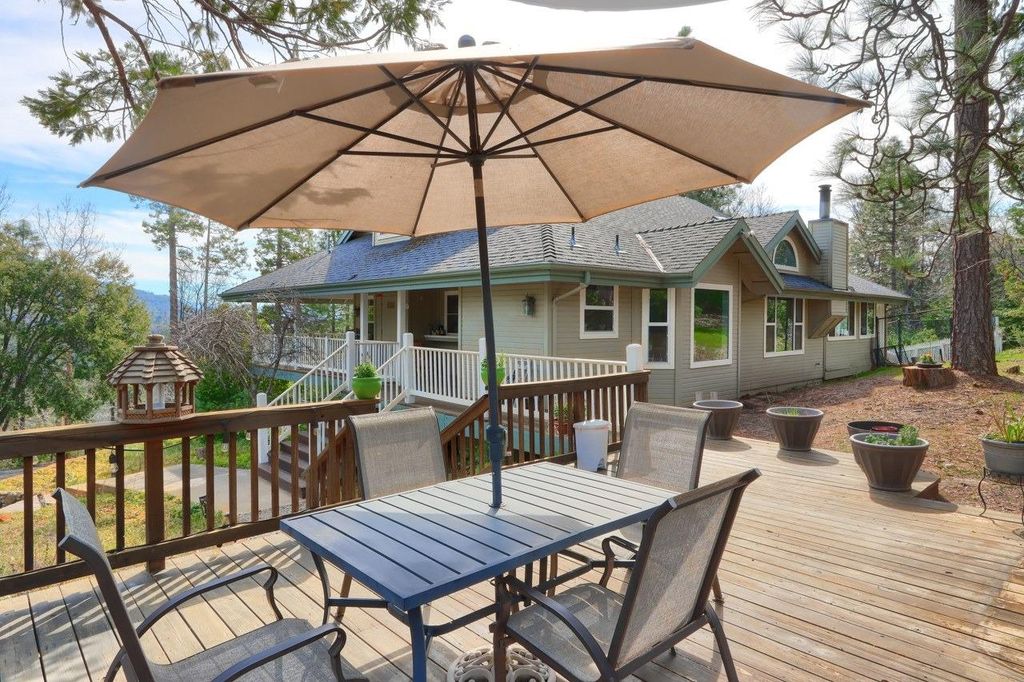 Image 3 of property listing at 36328 Finegold Creek Drive, North Fork, CA 93643