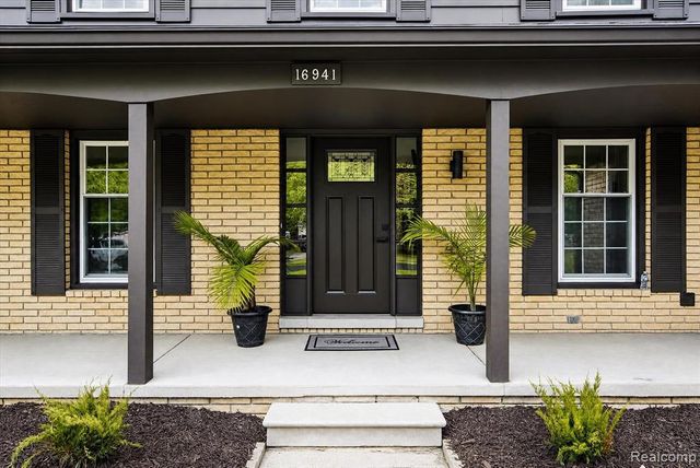 16941 Shrewsbury Street, Livonia, MI 48154