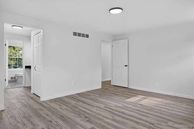 16941 Shrewsbury Street, Livonia, MI 48154