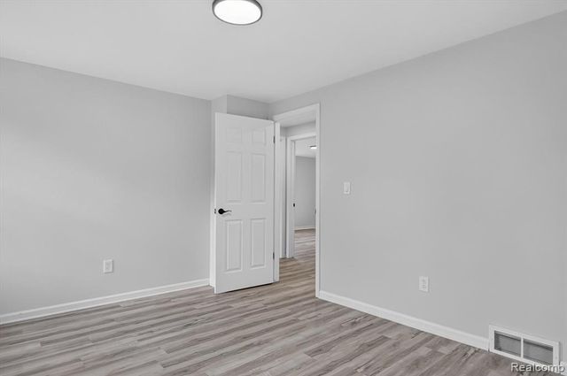 16941 Shrewsbury Street, Livonia, MI 48154