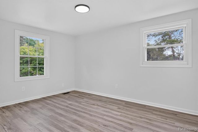 16941 Shrewsbury Street, Livonia, MI 48154
