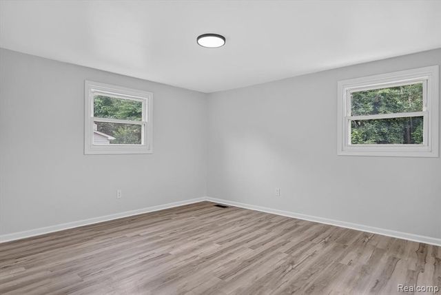 16941 Shrewsbury Street, Livonia, MI 48154