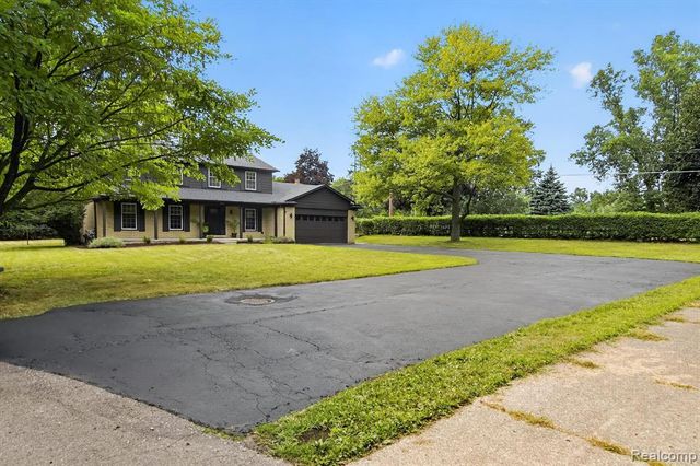 16941 Shrewsbury Street, Livonia, MI 48154