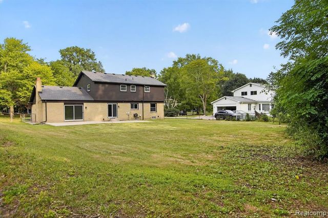 16941 Shrewsbury Street, Livonia, MI 48154