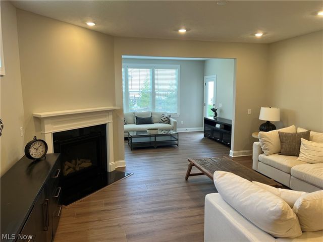 913 Arthur Trail, Aurora, OH 44202
