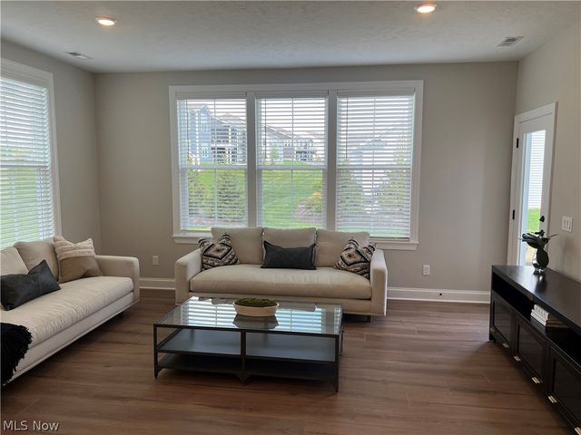 913 Arthur Trail, Aurora, OH 44202