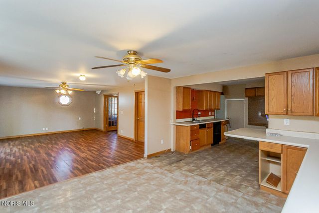 2225 Rood Street, Toledo, OH 43613