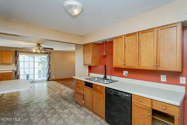 2225 Rood Street, Toledo, OH 43613